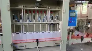 Macchina di riempimento a gravità