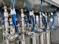 Riempitrice automatica a pistone